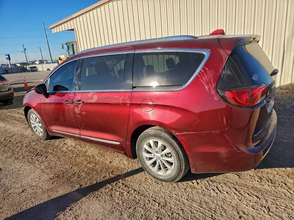2C4RC1BG8JR132428 2018 CHRYSLER PACIFICA - Image 2
