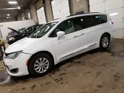 2C4RC1BG8JR142523 2018 CHRYSLER PACIFICA
