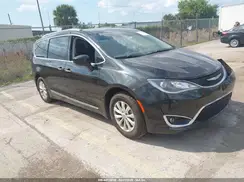 2C4RC1BG8JR142957 2018 CHRYSLER PACIFICA