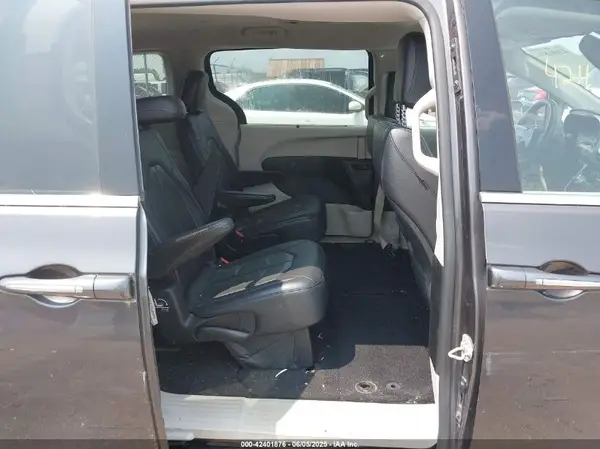 2C4RC1BG8JR143879 2018 CHRYSLER PACIFICA - Image 8