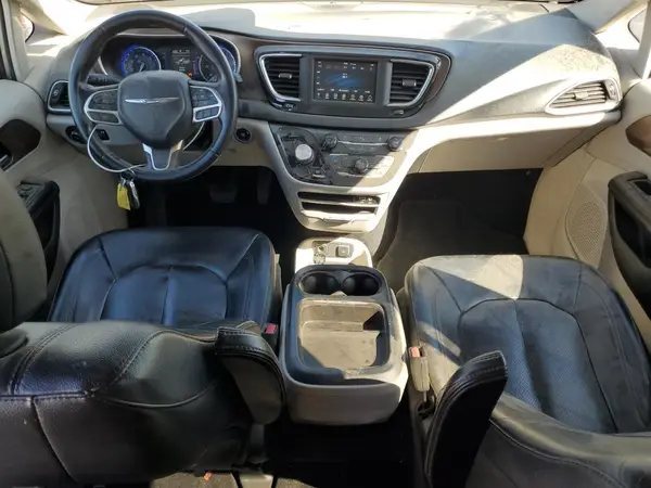 2C4RC1BG8JR144322 2018 CHRYSLER PACIFICA - Image 8