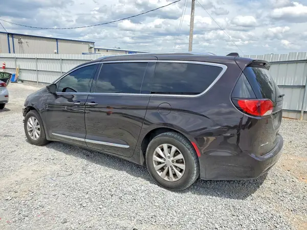 2C4RC1BG8JR153831 2018 CHRYSLER PACIFICA - Image 2
