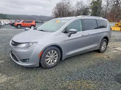 2C4RC1BG8JR153991 2018 CHRYSLER PACIFICA