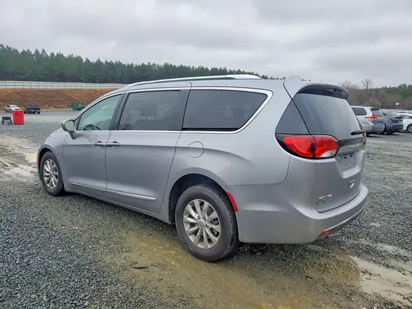 2C4RC1BG8JR153991 2018 CHRYSLER PACIFICA - Image 2