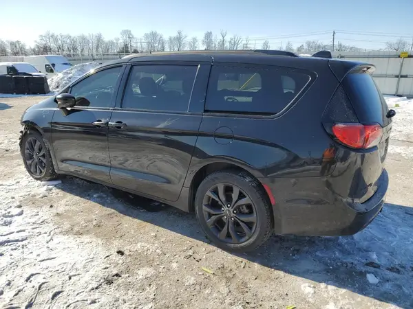 2C4RC1BG8JR182391 2018 CHRYSLER PACIFICA - Image 2