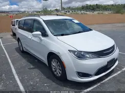 2C4RC1BG8JR211386 2018 CHRYSLER PACIFICA