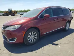 2C4RC1BG8JR214143 2018 CHRYSLER PACIFICA