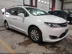 2C4RC1BG8JR217124 2018 CHRYSLER PACIFICA