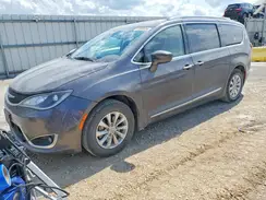 2C4RC1BG8JR219018 2018 CHRYSLER PACIFICA
