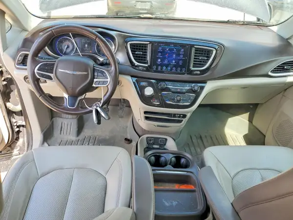 2C4RC1BG8JR219018 2018 CHRYSLER PACIFICA - Image 8