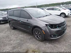2C4RC1BG8JR227541 2018 CHRYSLER PACIFICA