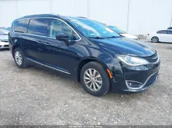 2C4RC1BG8JR233663 2018 CHRYSLER PACIFICA