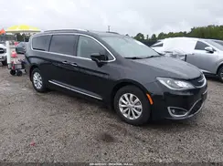 2C4RC1BG8JR233811 2018 CHRYSLER PACIFICA