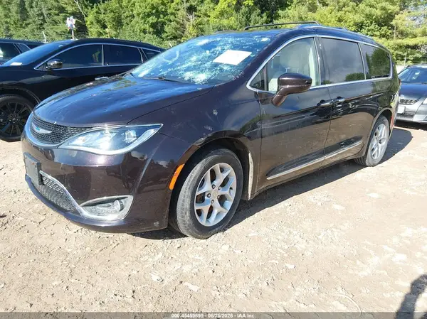 2C4RC1BG8JR235140 2018 CHRYSLER PACIFICA - Image 2