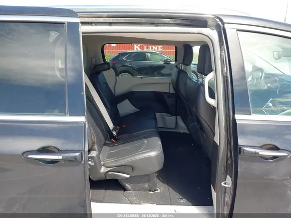 2C4RC1BG8JR235932 2018 CHRYSLER PACIFICA - Image 8