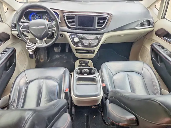 2C4RC1BG8JR257106 2018 CHRYSLER PACIFICA - Image 8