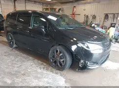 2C4RC1BG8JR260538 2018 CHRYSLER PACIFICA