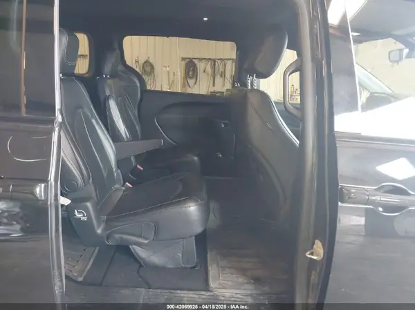 2C4RC1BG8JR260538 2018 CHRYSLER PACIFICA - Image 8