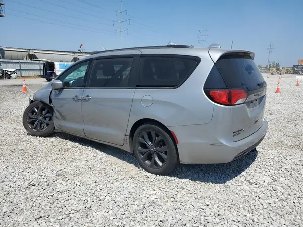 2C4RC1BG8JR261978 2018 CHRYSLER PACIFICA - Image 2