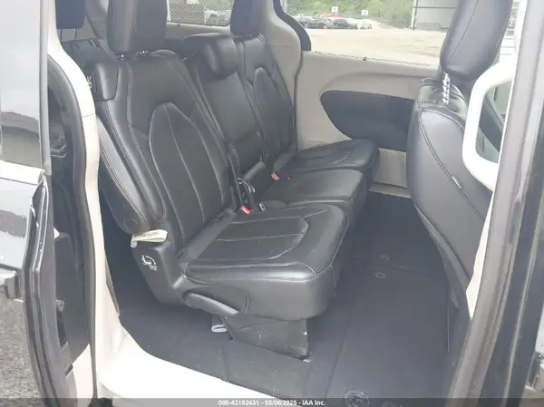 2C4RC1BG8JR262158 2018 CHRYSLER PACIFICA - Image 8