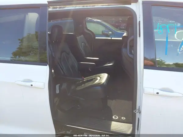 2C4RC1BG8JR274312 2018 CHRYSLER PACIFICA - Image 8