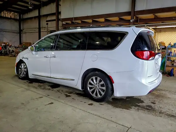 2C4RC1BG8JR280269 2018 CHRYSLER PACIFICA - Image 2