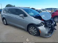 2C4RC1BG8JR287870 2018 CHRYSLER PACIFICA