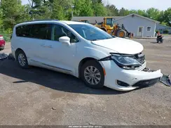 2C4RC1BG8JR292017 2018 CHRYSLER PACIFICA