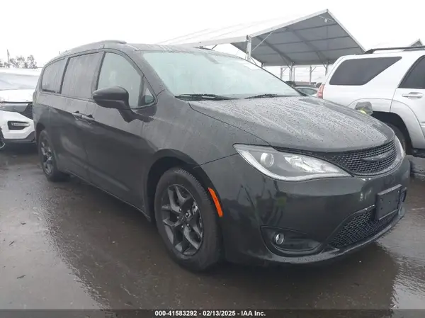 2C4RC1BG8JR306269 2018 CHRYSLER PACIFICA - Image 1