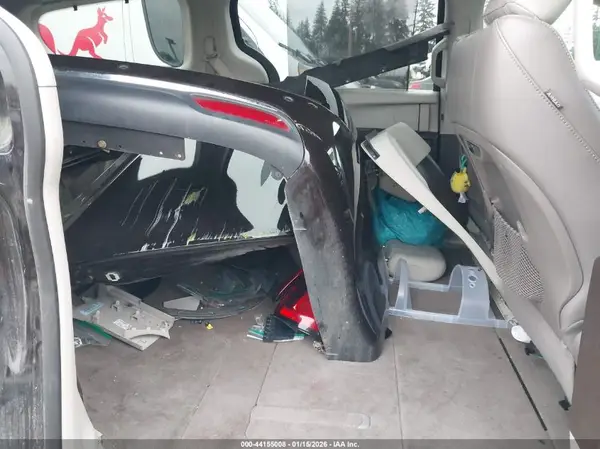 2C4RC1BG8JR312346 2018 CHRYSLER PACIFICA - Image 8