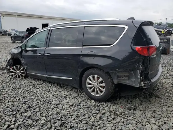2C4RC1BG8JR317918 2018 CHRYSLER PACIFICA - Image 2