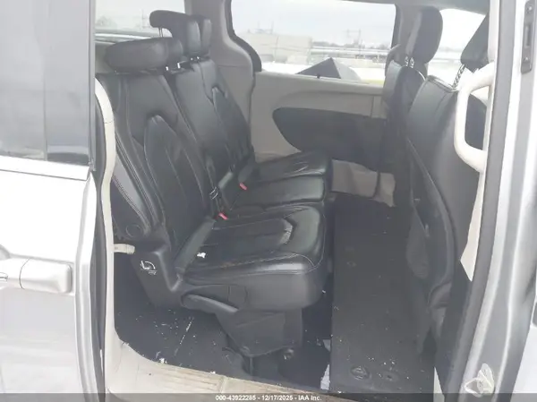 2C4RC1BG8JR317983 2018 CHRYSLER PACIFICA - Image 8