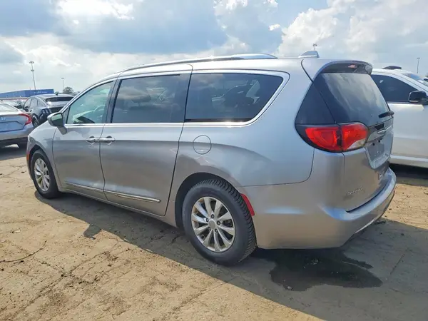 2C4RC1BG8JR353446 2018 CHRYSLER PACIFICA - Image 2