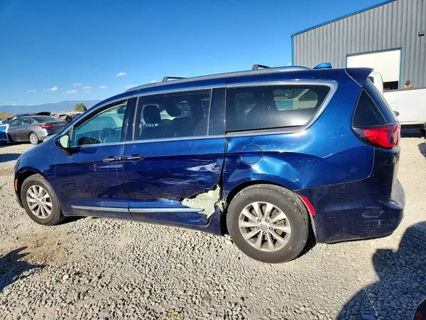 2C4RC1BG8JR357402 2018 CHRYSLER PACIFICA - Image 2
