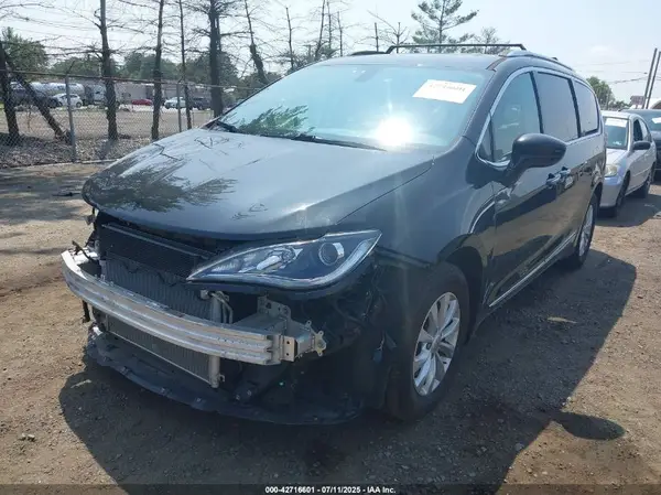 2C4RC1BG8KR508594 2019 CHRYSLER PACIFICA - Image 2