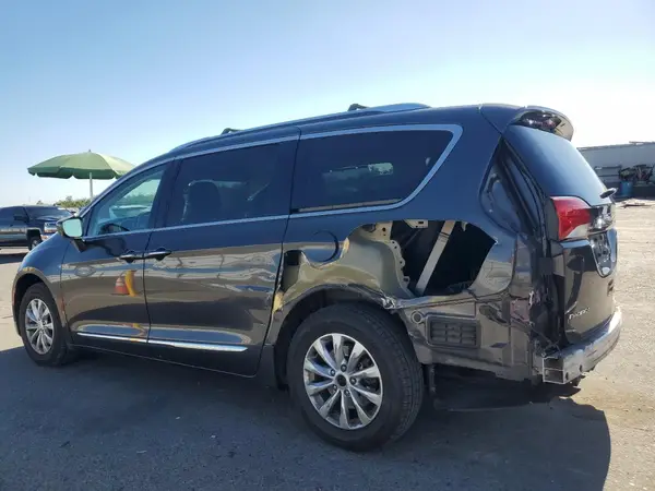 2C4RC1BG8KR526285 2019 CHRYSLER PACIFICA - Image 2
