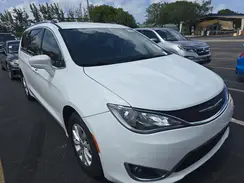 2C4RC1BG8KR537531 2019 CHRYSLER PACIFICA