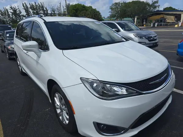 2C4RC1BG8KR537531 2019 CHRYSLER PACIFICA - Image 1