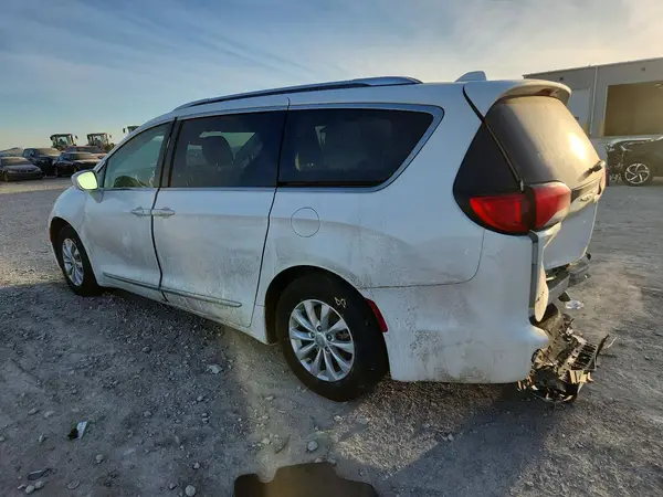 2C4RC1BG8KR548075 2019 CHRYSLER PACIFICA - Image 2
