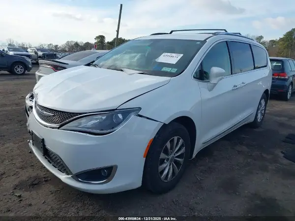 2C4RC1BG8KR554748 2019 CHRYSLER PACIFICA - Image 2