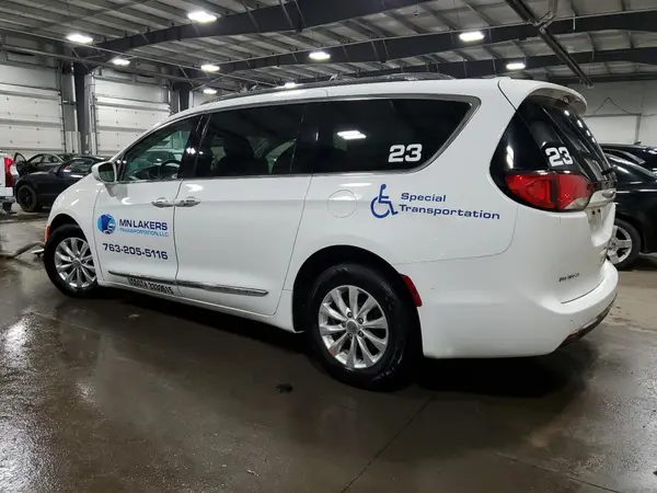 2C4RC1BG8KR582940 2019 CHRYSLER PACIFICA - Image 2