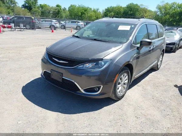 2C4RC1BG8KR583196 2019 CHRYSLER PACIFICA - Image 2