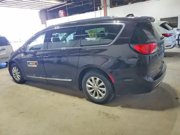 2C4RC1BG8KR588141 2019 CHRYSLER PACIFICA - Image 2