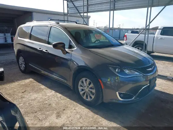 2C4RC1BG8KR593114 2019 CHRYSLER PACIFICA - Image 1