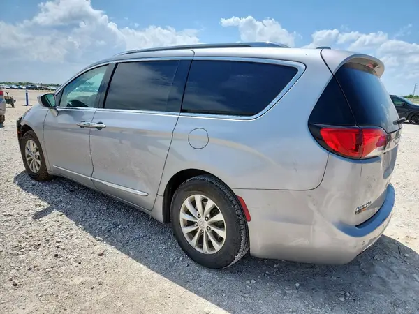 2C4RC1BG8KR594019 2019 CHRYSLER PACIFICA - Image 2