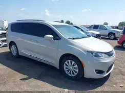 2C4RC1BG8KR594117 2019 CHRYSLER PACIFICA