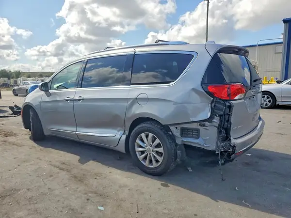2C4RC1BG8KR596935 2019 CHRYSLER PACIFICA - Image 2