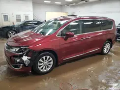 2C4RC1BG8KR597163 2019 CHRYSLER PACIFICA
