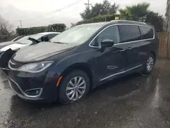 2C4RC1BG8KR597308 2019 CHRYSLER PACIFICA