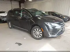 2C4RC1BG8KR609103 2019 CHRYSLER PACIFICA